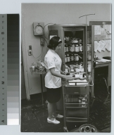 Unidentified student in laboratory, Chemistry Department, Rochester Institute of Technology