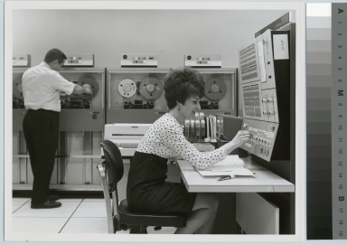Unidentified students operate data processing equipment, School of Business Administration, Rochester Institute of Technology
