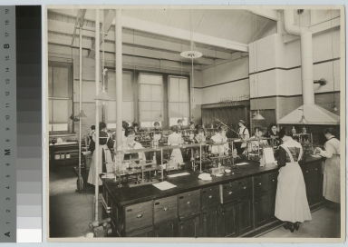 Women in food analysis laboratory, Department of Domestic Science and Art, Rochester Athenaeum and Mechanics Institute [1910-1920]