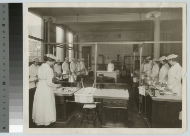 Women in cooking laboratory, Department of Domestic Science and Art, Rochester Athenaeum and Mechanics Institute [1910-1920]