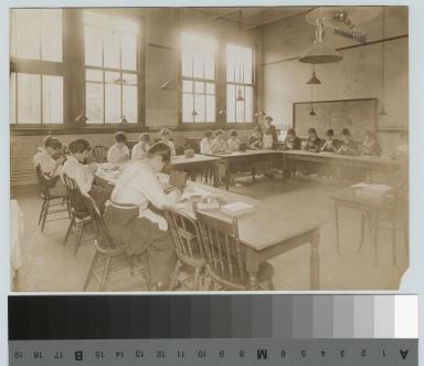 Women in sewing class, Rochester Athenaeum and Mechanics Institute [1900-1915]