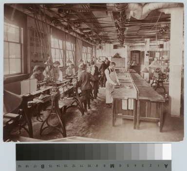 Woodworking class, Department of Manual Training, Rochester Athenaeum and Mechanics Institute [1890-1910] [picture].