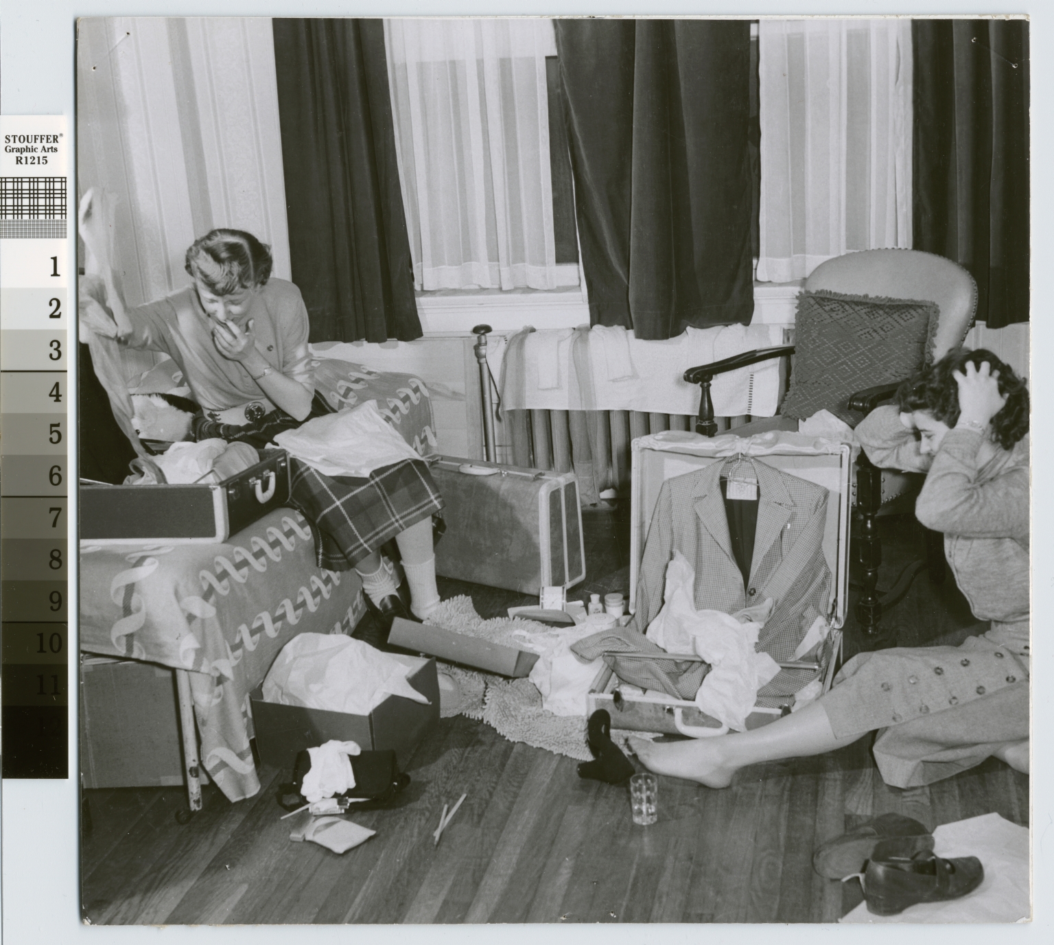 Student activities, two female students in a dorm room at the Rochester Institute of Technology, Downtown Campus. [1945-1960] [picture].