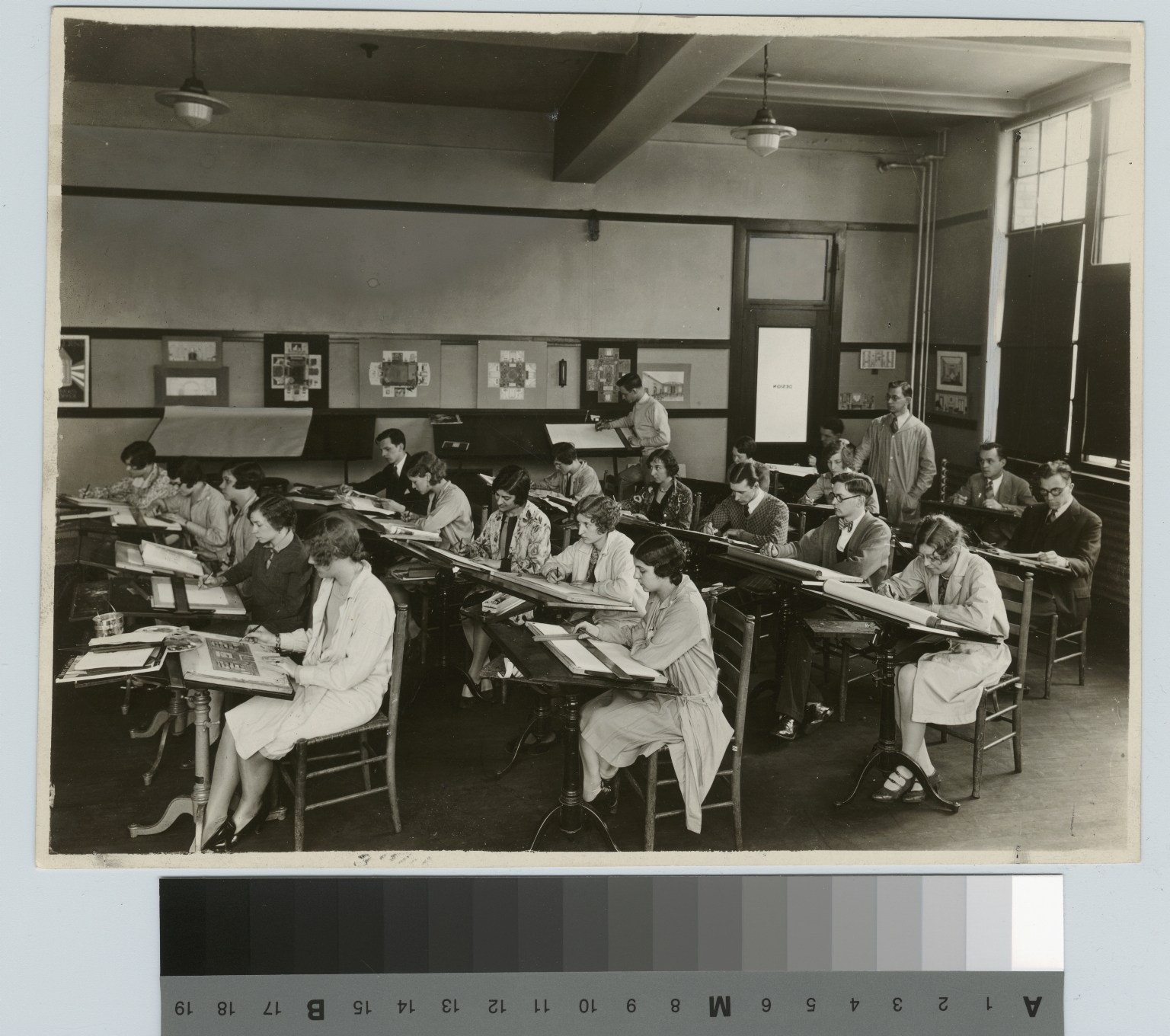 Academics, Rochester Athenaeum and Mechanics Institute design class with instructor Charles Horn, [1920-1930]