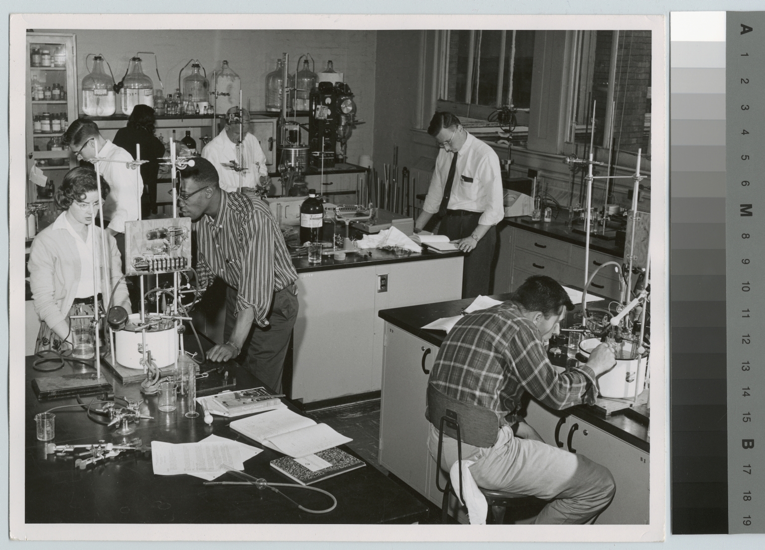 Academics, Chemistry, Rochester Institute of Technology students working on experiments in a chemistry lab, [1959-1962]