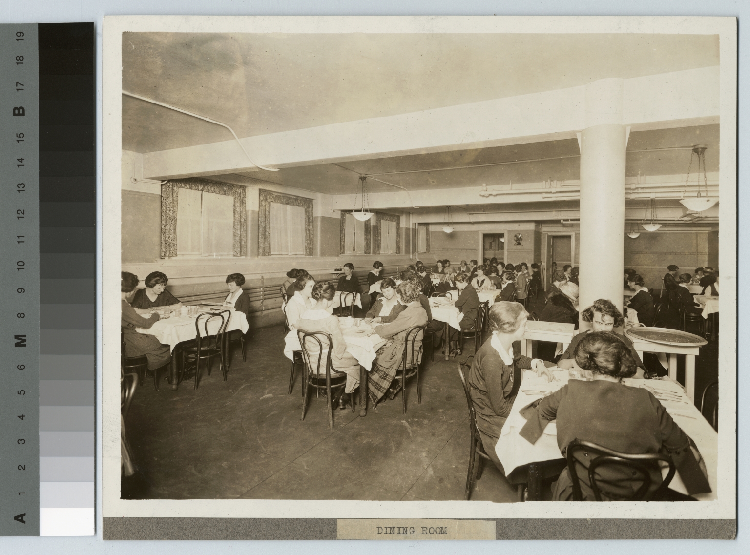 Cafeteria dining room, Eastman Building, Rochester Athenaeum and Mechanics Institute [1920-1929]
